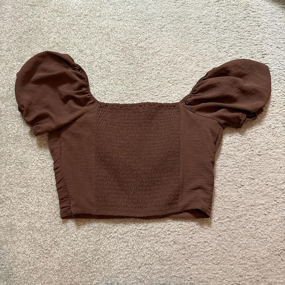 Forever 21 Women's Brown puff sleeve crop top - Medium - Picture 3 of 3